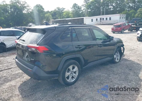 2020 Toyota Rav4 Xle z USA, uszkodzony, nr VIN 2T3W1RFV9LC064571